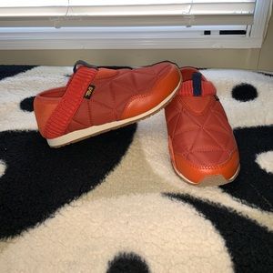 Teva Ember MOC Slipper